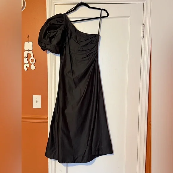 Aureta One-Shoulder Puff-Sleeve Dress - Picture 6 of 15